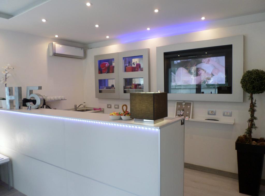 H5-5H Luxury Room Maranello Buitenkant foto